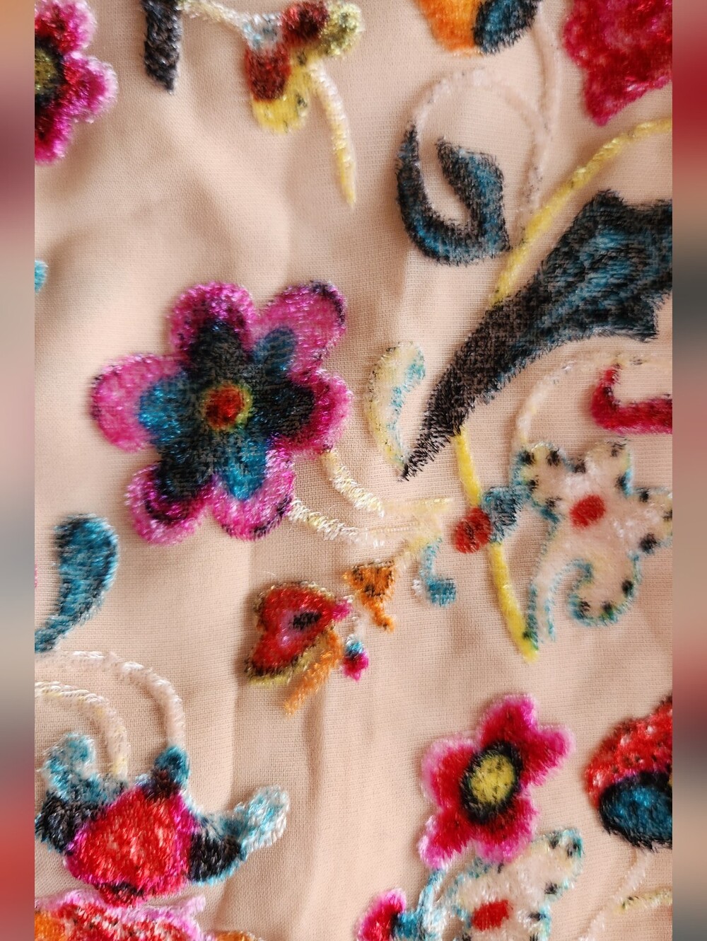 Pre-Loved French Connection Multicolor Floral Tie-Neck Blouse in Size S/M - Picture 10 of 15
